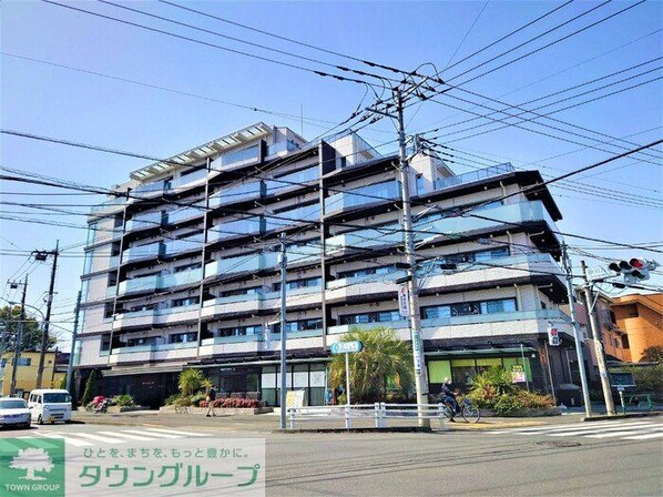 ラ・ベレッツァ フェリオの物件外観写真